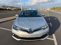 Usado Toyota Auris Active 116 CV (85 kW) 2017 Gris / plata Berlina
