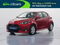 Usado Toyota Yaris Hybrid Active 75 CV (55 kW) 2022 Rojo Berlina