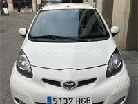 Usado Toyota Aygo 68 CV (50 kW) 2011 Blanco Utilitario
