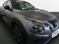 Usado Nissan Juke N-Connecta 114 CV (83 kW) 2025 Skline grey (metalizado) techo SUV