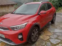 Usado Kia Stonic 120 CV (88 kW) 2017 Rojo SUV