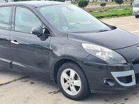 Usado Renault Scénic III Dynamique 130 CV (95 kW) 2010 Negro Monovolumen