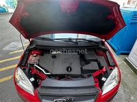 Usado Ford Focus Trend 115 CV (84 kW) 2006 Rojo Berlina