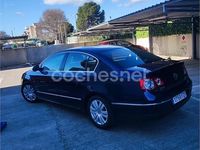 Usado VW Passat 140 CV (102 kW) 2008 Azul Berlina
