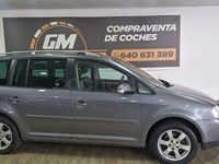 Usado VW Touran Highline 115 CV (84 kW) 2003 Gris / plata Monovolumen