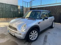 Usado Mini ONE 90 CV (66 kW) 2002 Gris / plata Utilitario