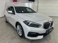 Usado BMW 118 Comfort Edition 140 CV (102 kW) 2020 Blanco Utilitario