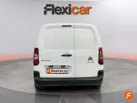 Usado Citroën Berlingo Feel 100 CV (73 kW) 2019 Blanco Monovolumen