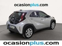 Usado Toyota Aygo Play 72 CV (52 kW) 2024 Gris Utilitario