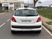 Usado Peugeot 207 70 CV (51 kW) 2008 Blanco Berlina