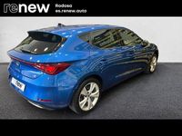 Używany Seat Leon FR 150 KM (110 kW) 2024 Niebieski Sedan/Limuzyna