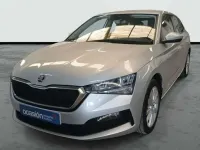 Usado Skoda Scala Ambition 110 CV (80 kW) 2023 Plateado Utilitario