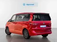 Usado VW Multivan Life 245 CV (180 kW) 2025 Rojo Monovolumen