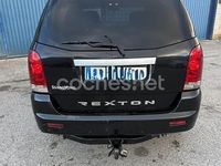 Usado Ssangyong (KGM) Rexton Limited 186 CV (136 kW) 2006 Negro SUV