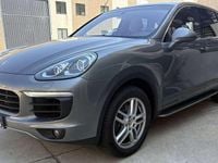 Usado Porsche Cayenne Diesel Platinum Edition 262 CV (192 kW) 2017 Gris / plata SUV
