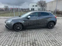 Usado Alfa Romeo Giulietta 170 CV (125 kW) 2012 Gris / plata Utilitario
