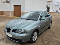 Usado Seat Cordoba Sport 130 CV (95 kW) 2004 Gris / plata Berlina