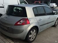 Usado Renault Mégane II Dynamique 115 CV (84 kW) 2004 Gris / plata Berlina