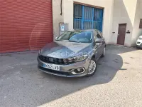 Usado Fiat Tipo Cross 130 CV (95 kW) 2021 Gris / plata Berlina