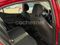 Usado Hyundai i10 66 CV (48 kW) 2021 Rojo Utilitario