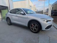 Usado Alfa Romeo Stelvio Sprint 190 CV (139 kW) 2022 Gris SUV