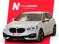 Usado BMW 118 Comfort Edition 150 CV (110 kW) 2022 Blanco Berlina