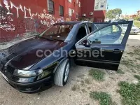 Usado Seat Leon 105 CV (77 kW) 2004 Negro Utilitario
