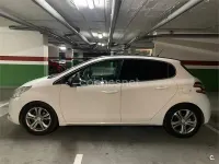 Usado Peugeot 208 Active 92 CV (67 kW) 2012 Blanco Utilitario