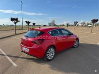 Usado Opel Astra Excellence 140 CV (102 kW) 2011 Rojo Berlina