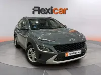 Usado Hyundai Kona 136 CV (100 kW) 2022 Gris SUV