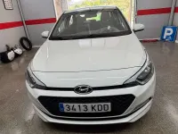 Usado Hyundai i20 101 CV (74 kW) 2017 Blanco Utilitario