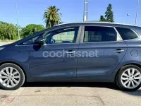 Käytetty Kia Carens 115 HP (84 kW) 2017 Sininen Tila-auto