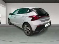 Usado Hyundai i20 80 CV (58 kW) 2025 Gris Utilitario