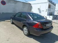 Usado Ford Mondeo Sport 130 CV (95 kW) 2004 Azul Berlina