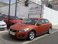 Usado Volvo C30 Momentum 109 CV (80 kW) 2010 Naranja Utilitario