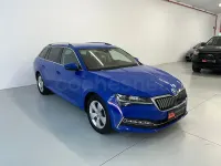Usado Skoda Superb Ambition 218 HP (160 kW) 2020 Azul Carrinha