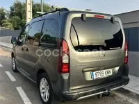 Usado Peugeot Partner Tepee Access 100 CV (73 kW) 2016 Negro Monovolumen
