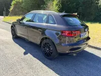 Usado Audi A3 Attraction 105 CV (77 kW) 2014 Marrón Berlina