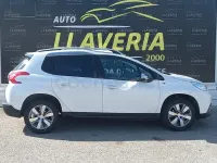 Usado Peugeot 2008 Style 100 CV (73 kW) 2016 Blanco SUV