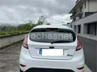 Usado Ford Fiesta Trend 75 CV (55 kW) 2016 Blanco Utilitario