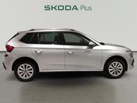 Usado Skoda Kamiq Selection 115 CV (84 kW) 2025 Gris plata SUV