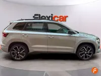 Usado Skoda Karoq SportLine 150 CV (110 kW) 2023 Gris SUV