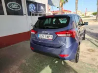 Usado Hyundai ix20 90 CV (66 kW) 2015 Azul Utilitario