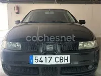 Usado Seat Leon Sport 150 CV (110 kW) 2002 Negro Utilitario