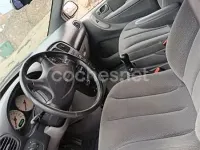 Usado Chrysler Voyager 140 CV (102 kW) 2004 Azul Monovolumen
