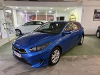 Usado Kia Ceed 136 CV (100 kW) 2022 Azul Utilitario