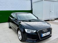 Usado Audi A3 Attraction 150 CV (110 kW) 2015 Negro Berlina