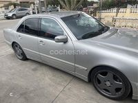 Usado Mercedes E320 Avantgarde 197 CV (144 kW) 2000 Gris / plata Berlina