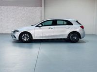 Usado Mercedes A180 116 CV (85 kW) 2020 Gris / plata Berlina