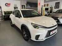 Usado Lexus LBX 136 CV (100 kW) 2024 Blanco SUV